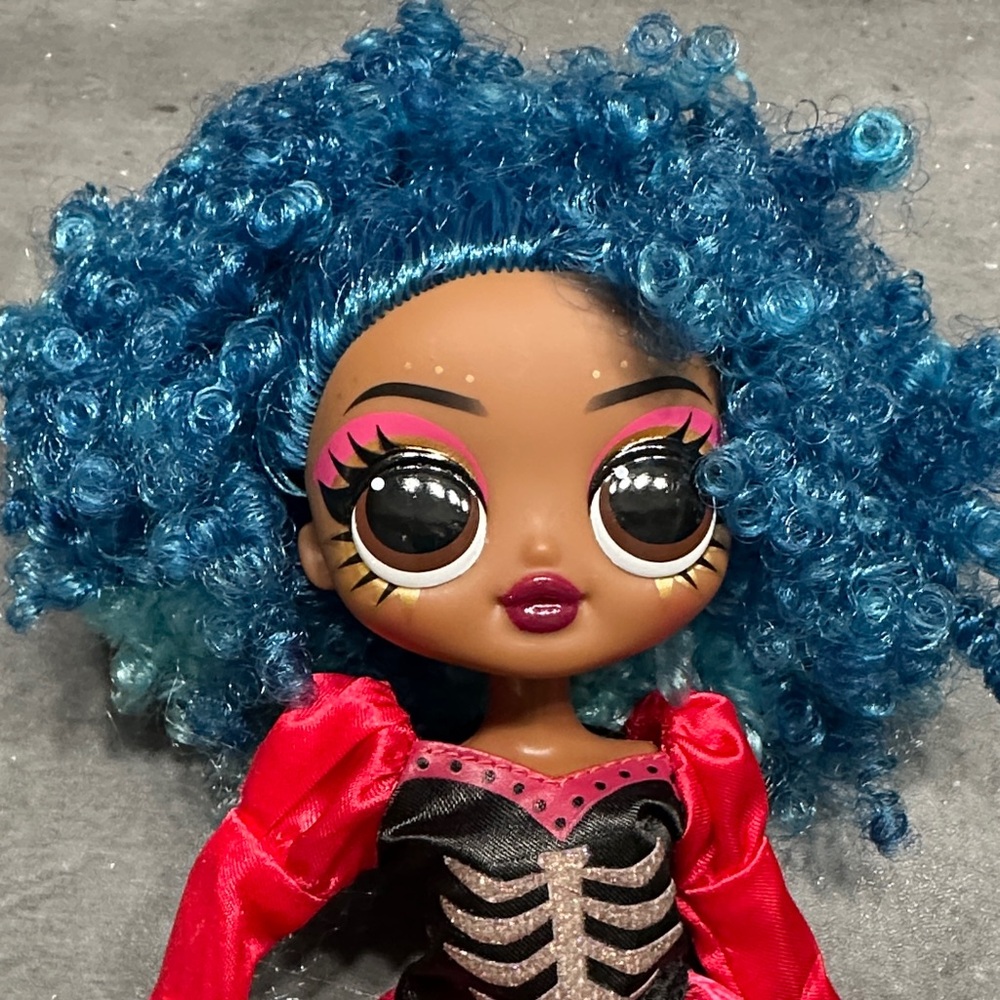 L.O.L. Surprise! O.M.G. Doll - Picture 2 of 4